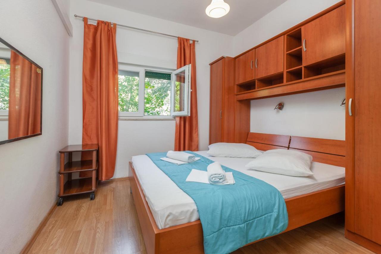 Apartments By The Sea Igrane, Makarska - 310 מראה חיצוני תמונה
