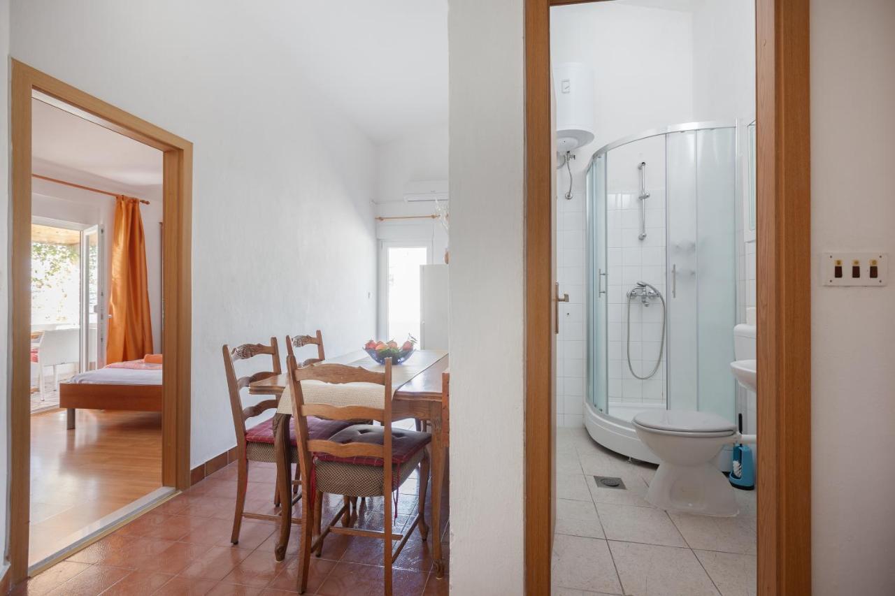 Apartments By The Sea Igrane, Makarska - 310 מראה חיצוני תמונה