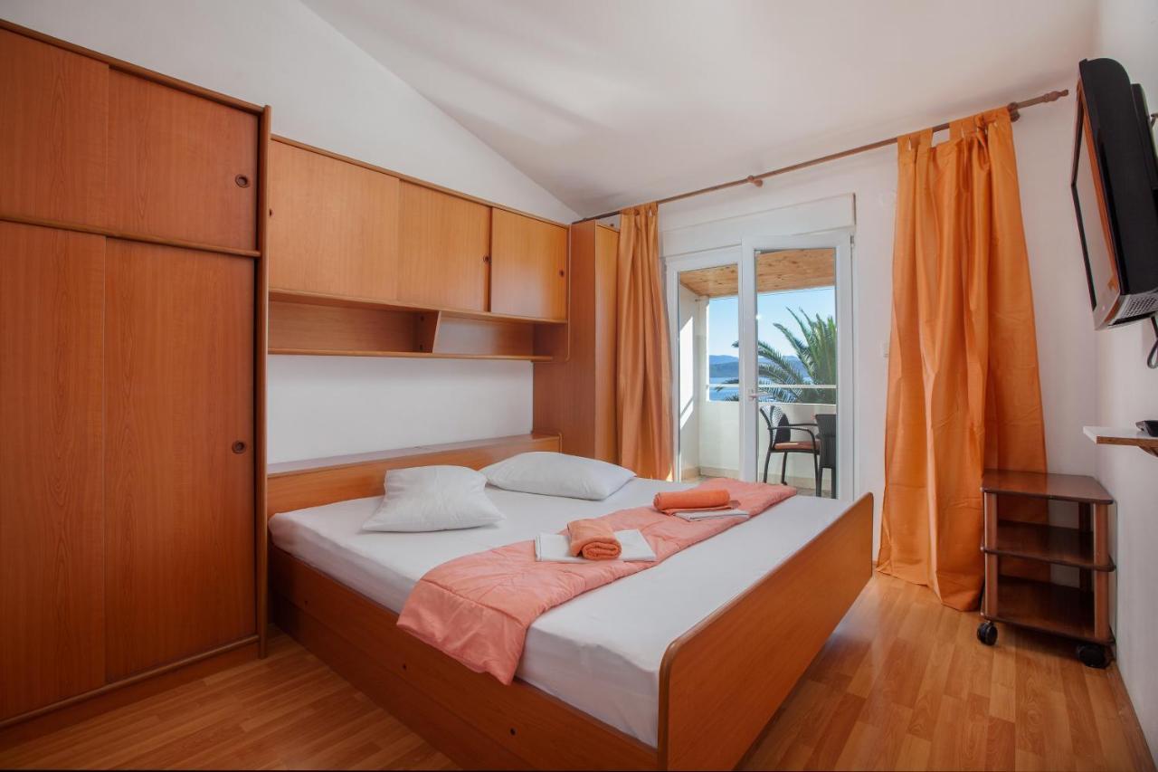 Apartments By The Sea Igrane, Makarska - 310 מראה חיצוני תמונה